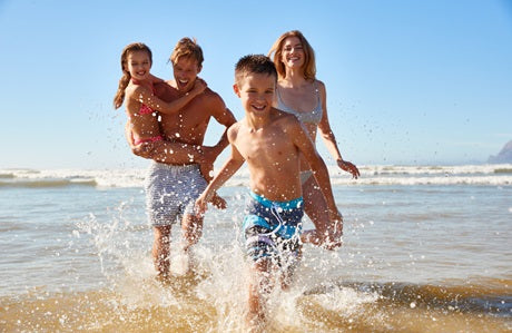 Welke kleur zwemkleding is het beste voor kinderen?